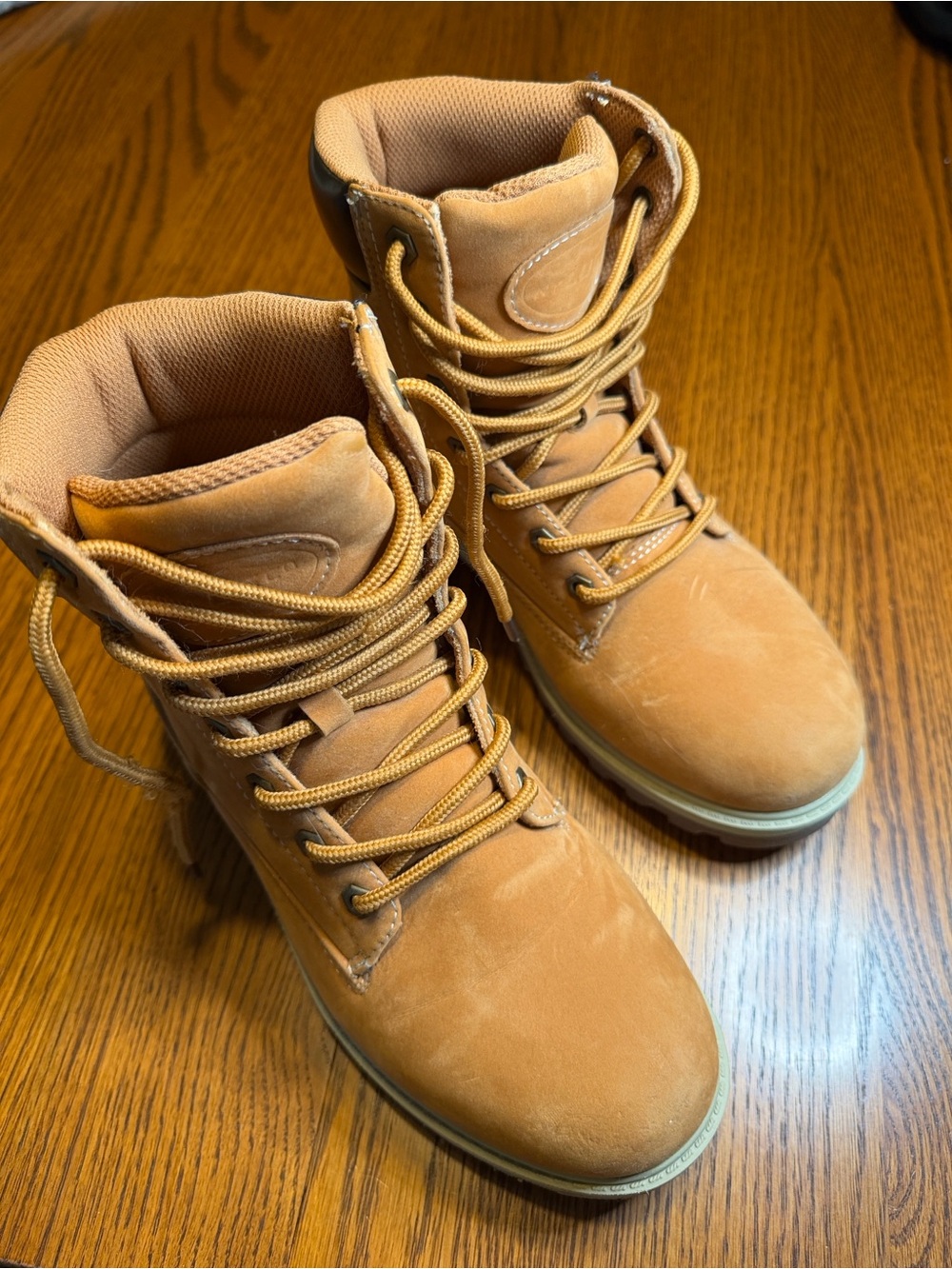 Lugz Women’s Lace-Up Work/Hiker Boots Wheat Tan Size 8 EUC